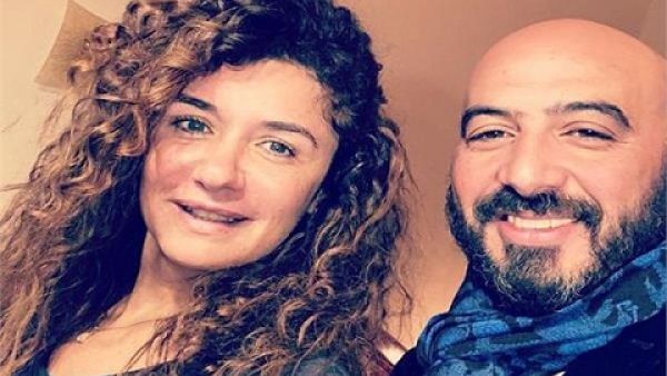مجدي الهواري يتغزل بغادة عادل و يصفها بـ(القمر) فهل عادا؟