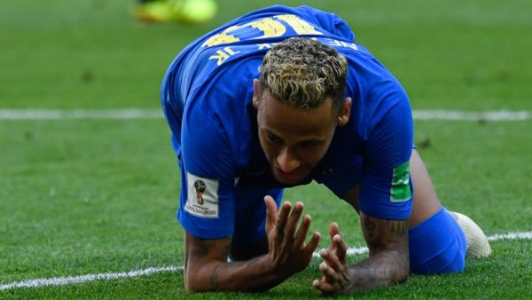 سقطة نيمار في كأس العالم 2018