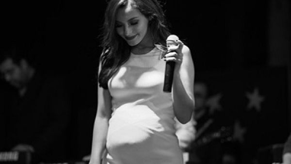 كارمن سليمان تعتذر عن حفلاتها في السعودية بسبب الحمل