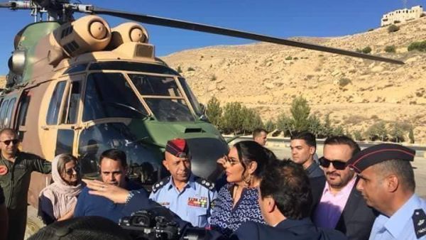 الفنانة أحلام برفقة سلاح الجو الملكي الأردني