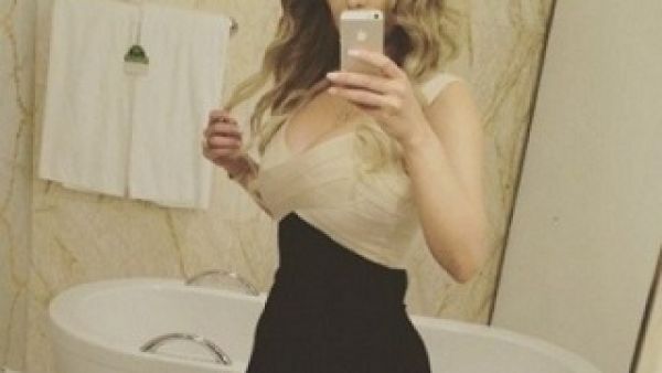ميرنا شلفون و صورة جريئة من الحمام!