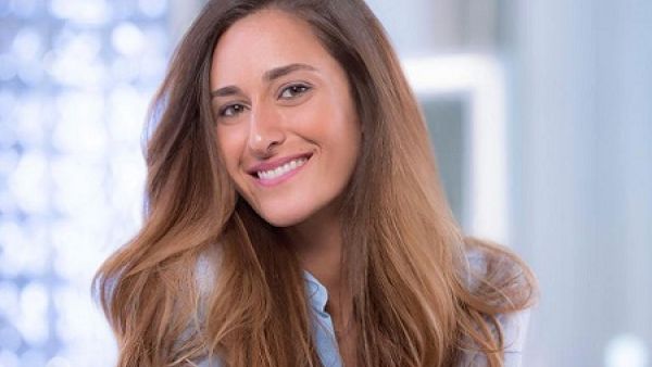 عمرو دياب يتغزل بأمينة خليل على الهواء و هكذا كان ردها