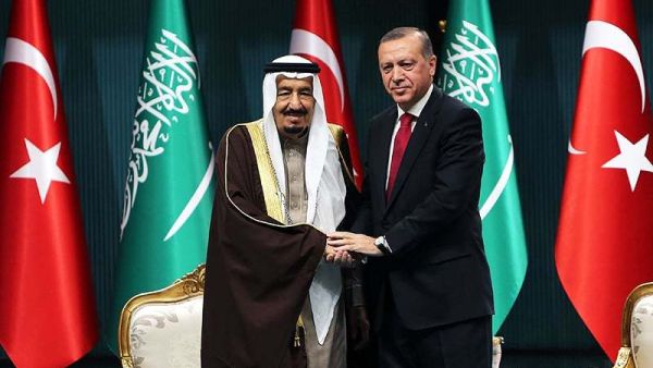 Turkish President Recep Tayyip Erdogan with Saudi King. (AFP/File)