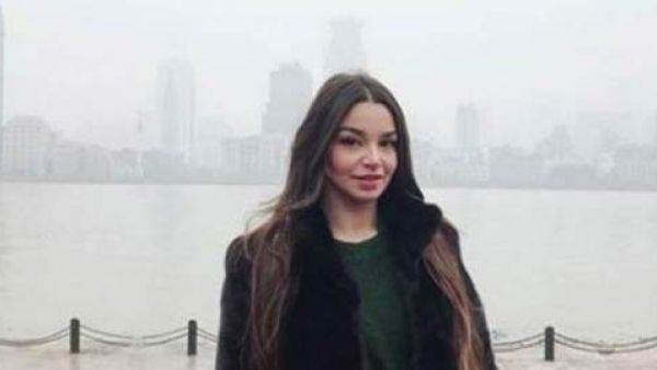 الراقصة جوهرة في البانيو