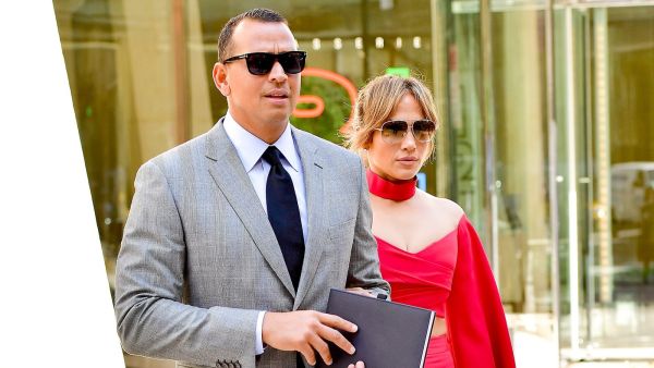 جينيفر لوبيز وأليكس رودريغيز