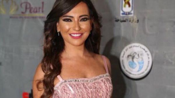 أمل عرفة تحلق الى عالم هوليوود بـ(دموع في الرمال)