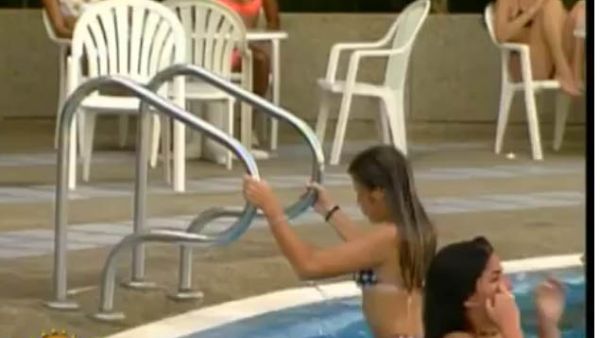 الحلوة بالبكيني