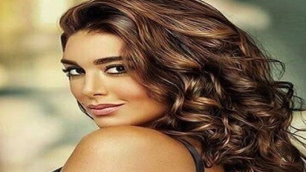 ياسمين صبري سفيرة لحملة (أنتي الأهم)