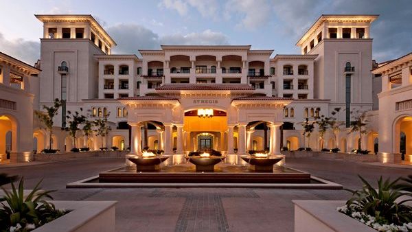 The St. Regis Saadiyat Island Resort, Abu Dhabi hosts ‘Moonlight Yoga’ by the beach To illuminate the need for climate change 