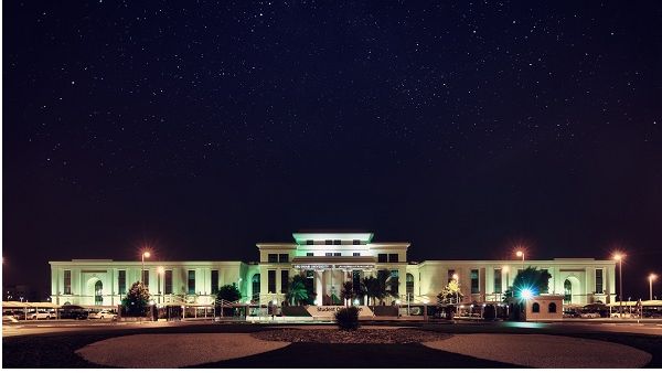 جامعة أبوظبي جامعة أبوظبي