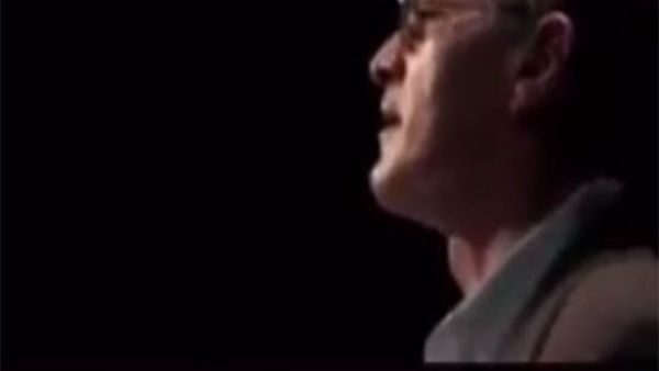 هو ودموع التماسيح