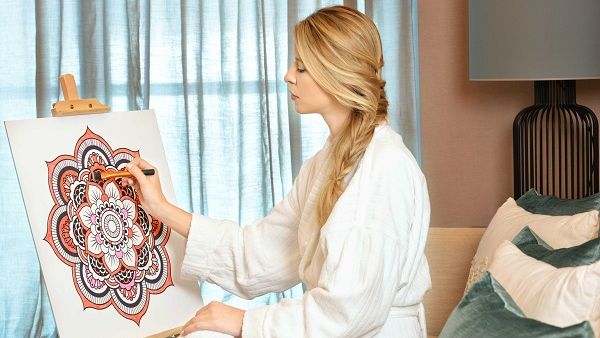 تعتبر ماندالا أو المندلات مجموعة من الرموز استعملت للتعبير عن صورة الكون الميتافيزيقي. تعتبر ماندالا أو المندلات مجموعة من الرموز استعملت للتعبير عن صورة الكون الميتافيزيقي.