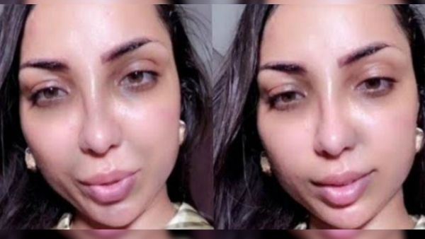 Dunia's pictures usually come with a backlash from many commentators that her face is full of makeup and that she uses filters excessively (Source: duniabatma - Instagram) Dunia's pictures usually come with a backlash from many commentators that her face is full of makeup and that she uses filters excessively (Source: duniabatma - Instagram)