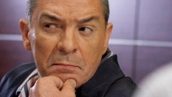 محمود حميدة مرشد الإخوان المسلمين في (سري للغاية)