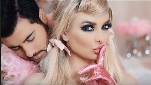 التحقيق مع ميريام كلينك بعد كليبها الإباحي