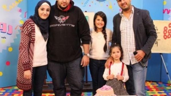 (نون) تحتفل بعيد ميلاد لين الصعيدي العاشر