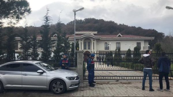 Turkish police search villa as part of Khashoggi death probe (Twitter)