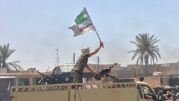 Asaib Ahl al-Haq fighter (Twitter)