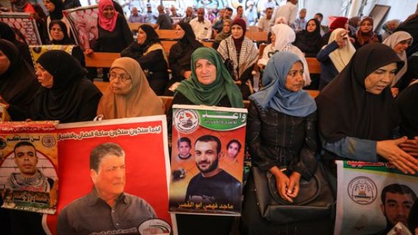 Israel has plans to "worsen" conditions for Palestinian prisoners in Israeli jails (Twitter)