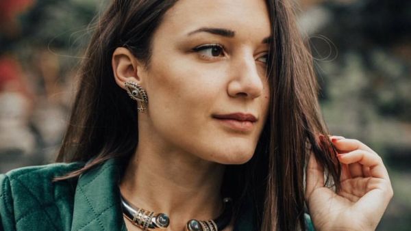 Jewelry by Azza Fahmy (Twitter)