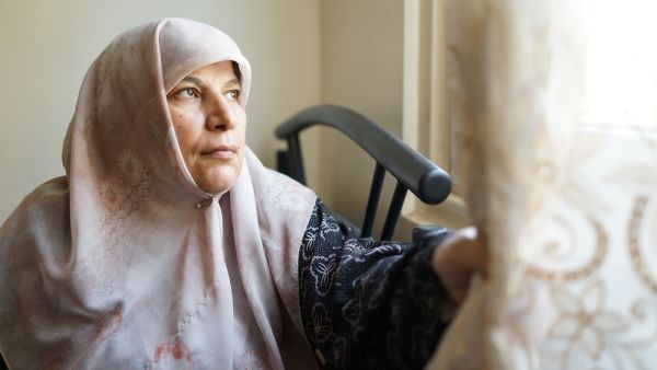 Iranian women at home (Shutterstock)
