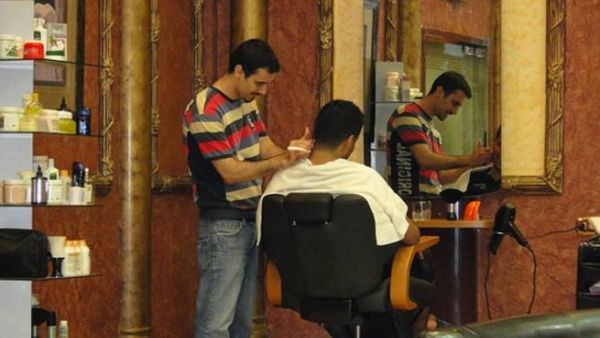 Barbers in Jeddah are getting a trim to their sales pitch.