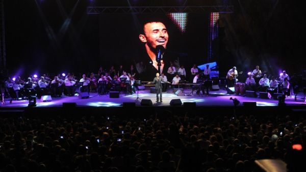 Kadim al Sahir at his concert in Byblos, Lebanon.