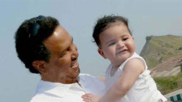 Proud Daddy Mohammed Abdo and his son Khaled (Image: Facebook)