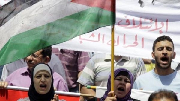 مظاهرة تطالب بالإصلاح في الأردن.