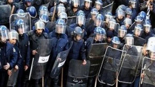 غرداية تشهد انفلاتا أمنيا ومواجهات عنيفة رغم تدخل الدرك الوطني