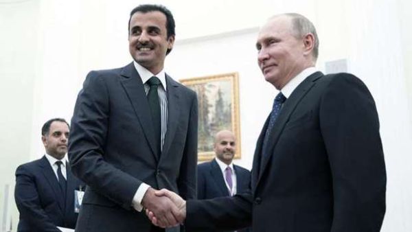 Qatar’s Emir Sheikh Tamim bin Hamad Al Thani with President Vladimir Putin (Twitter)