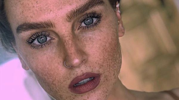 Perrie Edwards (Twitter)