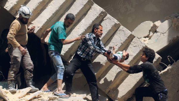 Since mid-November, more than 1,138 civilians have been killed in eastern Aleppo in attacks by Syrian regime and Russian warplanes. (AFP/File) 