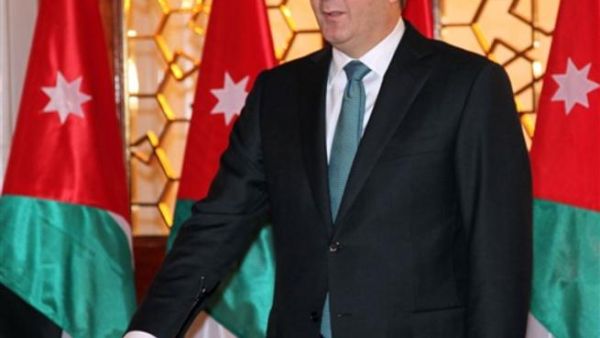 رئيس الوزراء الأردني سمير الرفاعي يشكل حكومة جديدة رئيس الوزراء الأردني سمير الرفاعي يشكل حكومة جديدة