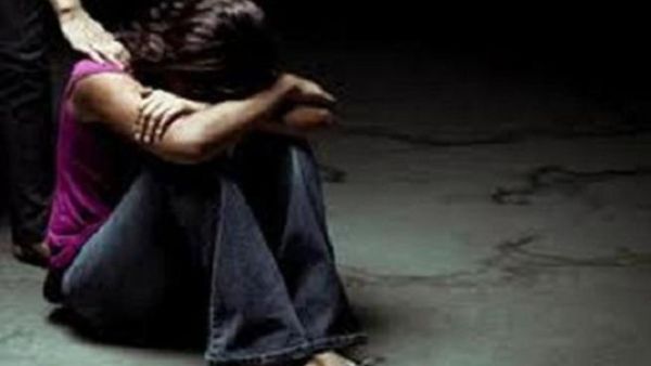 عهود فتاة طعنت والدها بسبب تحرشه بها جنسياً عهود فتاة طعنت والدها بسبب تحرشه بها جنسياً