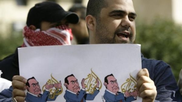 رسم كاريكاتيري يمثل الرئيس مبارك وهو يضيق الخناق على قناة الجزيرة. رسم كاريكاتيري يمثل الرئيس مبارك وهو يضيق الخناق على قناة الجزيرة.