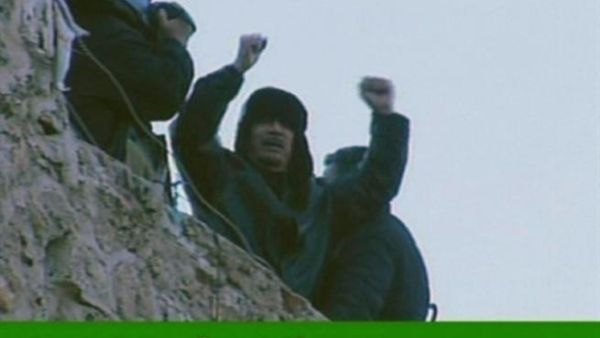 القذافي يخاطب الليبيين: غنوا وارقصوا واستعدوا!! القذافي يخاطب الليبيين: غنوا وارقصوا واستعدوا!!