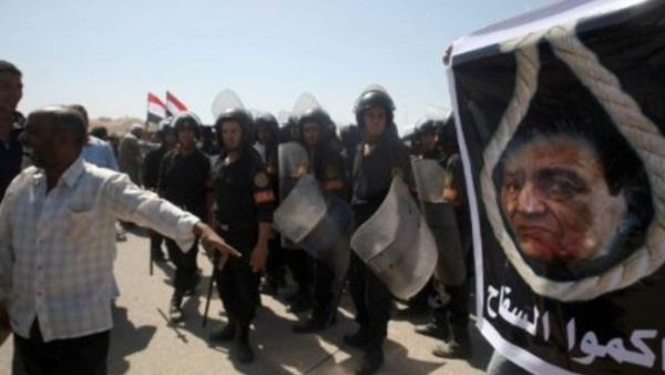 محاكمة مبارك بدأت اليوم.