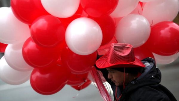 السلفيون المصريون يلغون عيد الحب!. السلفيون المصريون يلغون عيد الحب!.