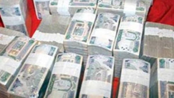 موظف وهمي يقبض مليوني ريال