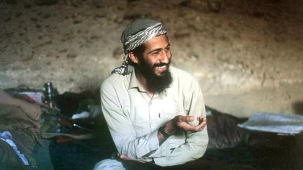 بن لادن في شبابه. بن لادن في شبابه.