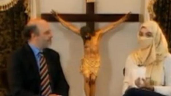 فتاة الخبر في لقاء تلفزيوني 