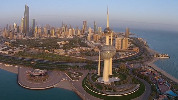 الكويت تعتقل مواطنا يقيم ببريطانيا لنشره تسجيلات مسيئة تخص زعماء خليجيين