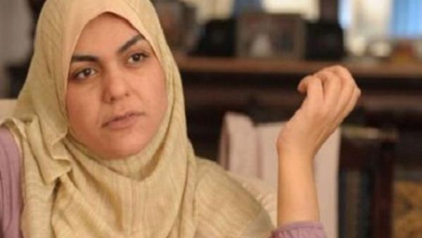 الناشطة السياسية نوارة نجم  الناشطة السياسية نوارة نجم