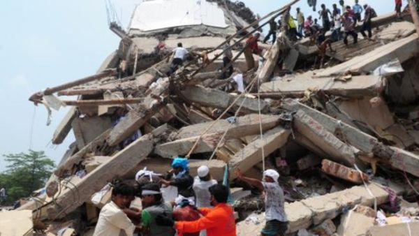 محاولات انقاذ / أ.ف.ب