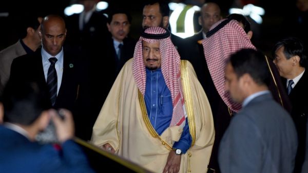 Saudi Arabian King Salman arrives at Haheda Airport in Tokyo on March 12, 2017. (AFP/Toru Yamanaka) 