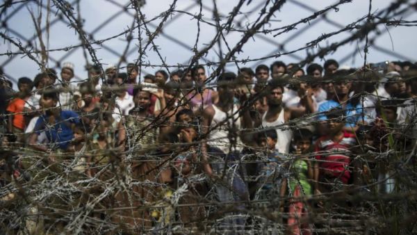 Some 700,000 Rohingya Muslims have fled over the border to Bangladesh. (AFP/ File)
