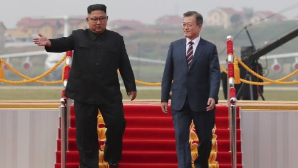 South Korean President Moon Jae-in welcomed by North Korean Leader Kim Jong Un. (AFP/ File)