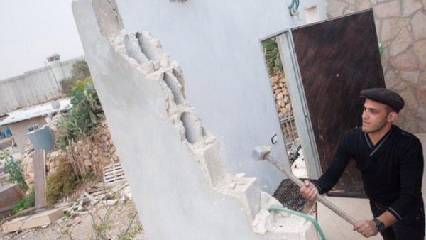 Palestinians Demolish Their own Homes (Twitter)