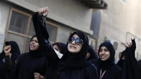 حكم على زينب الخواجة يقضي بتغريمها 200 دينار بحريني 